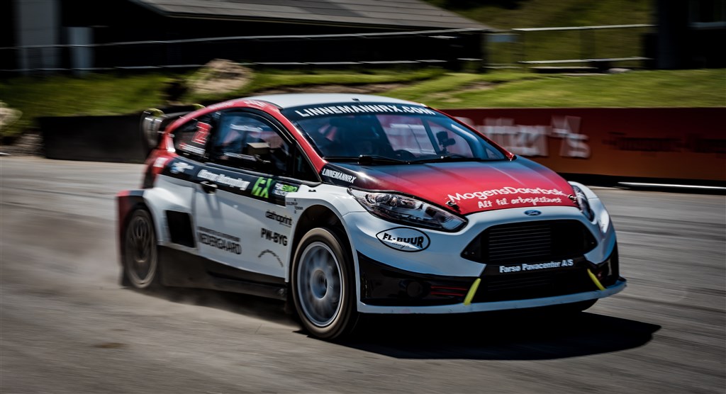 Ulrik Linnemanns nyindkøbte Ford Fiesta Supercar står klar til at deltage i Rallycross når chancen byder sig.